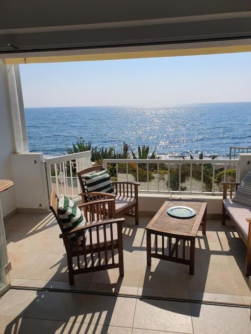Front Mer - Sublime Appartement Moderne Et Confortable Estepona Exterior photo